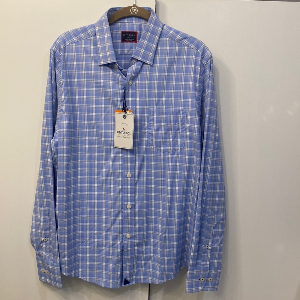 Men’s M long sleeve shirt. UNTUCKit brand. Never worn. Brand new